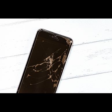三宮のiPhone修理専門店では割れた液晶の交換が可能
